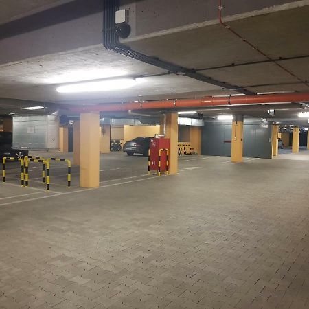 Garden Apartment Cracow- Shopping Mall 1Min, Underground Parking, Family Friendly, City Center Krasków Dış mekan fotoğraf