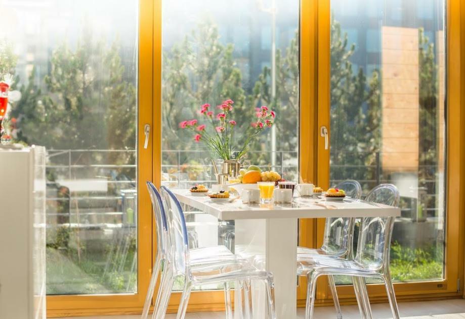 Garden Apartment Cracow- Shopping Mall 1Min, Underground Parking, Family Friendly, City Center Krasków Dış mekan fotoğraf