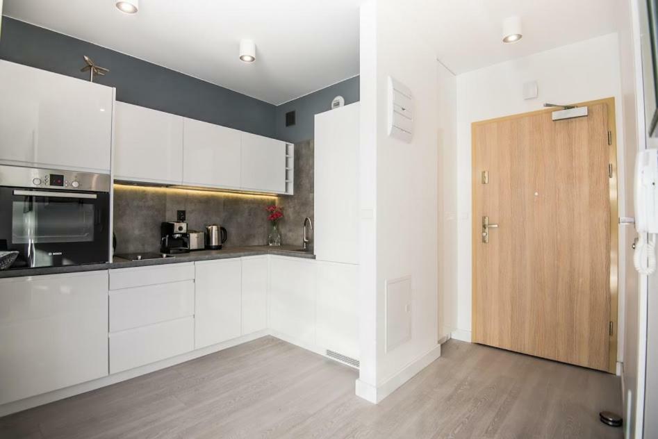 Garden Apartment Cracow- Shopping Mall 1Min, Underground Parking, Family Friendly, City Center Krasków Dış mekan fotoğraf