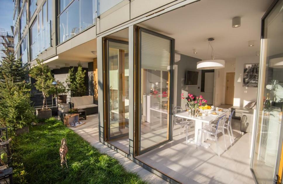 Garden Apartment Cracow- Shopping Mall 1Min, Underground Parking, Family Friendly, City Center Krasków Dış mekan fotoğraf